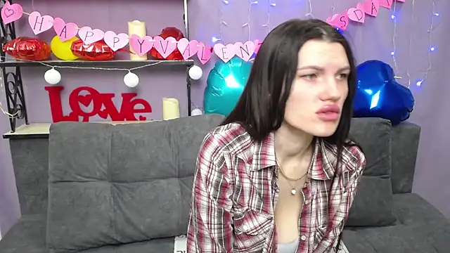 MilaLoona online show from 13, 2, 2025