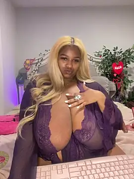 Snapshot of BigFineSelena chatting on 24, 1, 2025 BigFineSelena online show from 24, 1, 2025