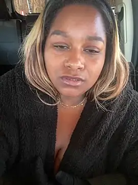 Snapshot of BigFineSelena chatting on 19, 12, 2025 BigFineSelena online show from 19, 12, 2025