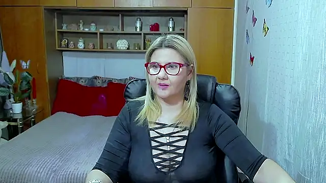 LucilleFenlys online show from 15, 3, 2026