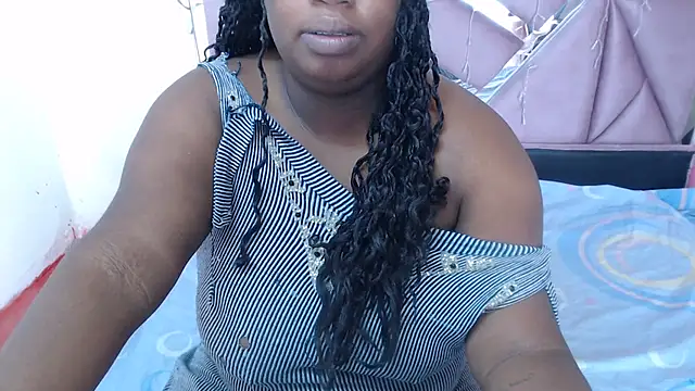 Snapshot of morenahott1 chatting on 26, 2, 2025 morenahott1 online show from 26, 2, 2025