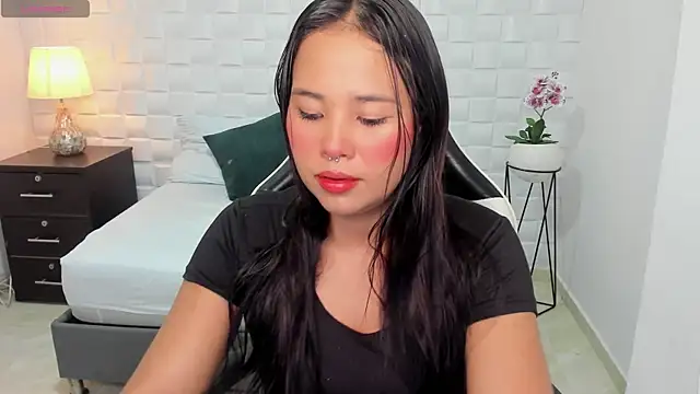 Snapshot of isabella_florez chatting on 7, 12, 2024 isabella florez online show from 7, 12, 2024