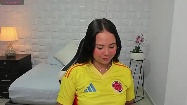 Snapshot of isabella_florez chatting on 13, 12, 2024 isabella florez online show from 13, 12, 2024