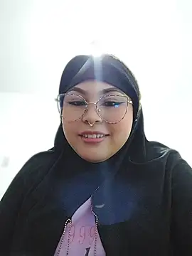 Snapshot of Hana___ chatting on 25, 4, 2026 Hana online show from 25, 4, 2026