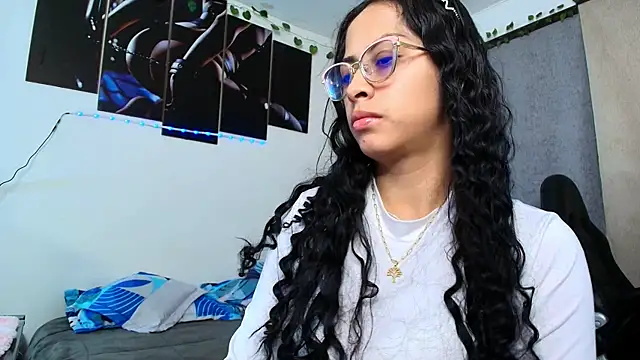 Snapshot of yesie_hot chatting on 21, 7, 2026 yesie hot online show from 21, 7, 2026