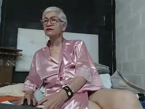 Miss Monserrate online show from 6, 12, 2024