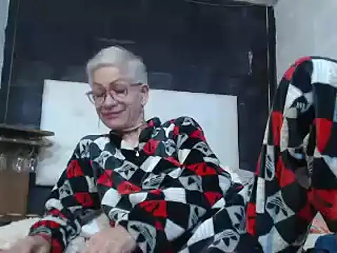 Miss Monserrate online show from 9, 12, 2024