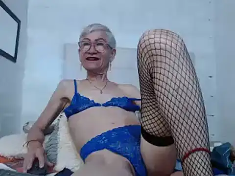 Miss Monserrate online show from 13, 12, 2024