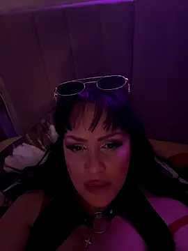 Lolaley2 online show from 1, 12, 2025