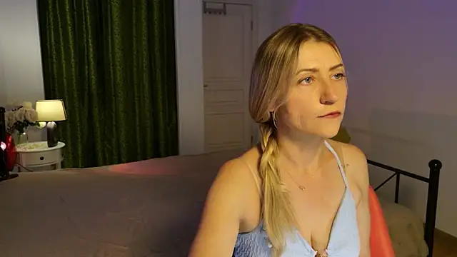 ZoeGrant online show from 18, 5, 2026