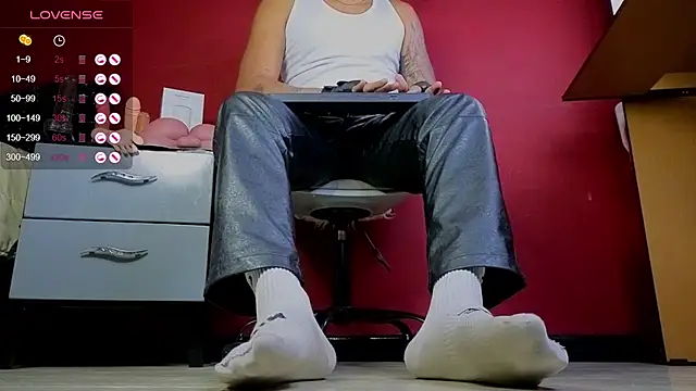 TomLover 12 online show from 1, 12, 2025