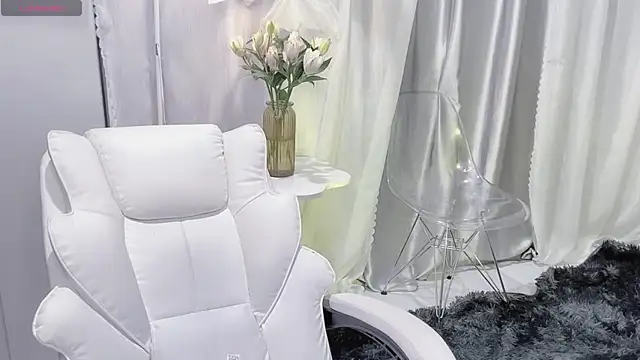 Mya Lee online show from 22, 9, 2025