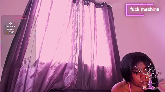 Snapshot of CuteEbony1 chatting on 3, 10, 2025 CuteEbony1 online show from 3, 10, 2025