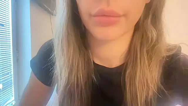 Lillymariee online show from 23, 1, 2025