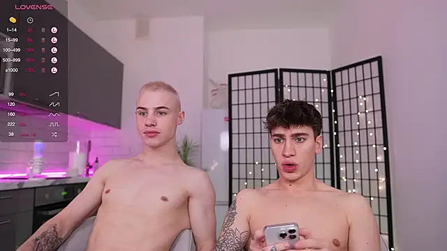 Snapshot of Evan__White_ chatting on 1, 12, 2024 Evan  White  online show from 1, 12, 2024