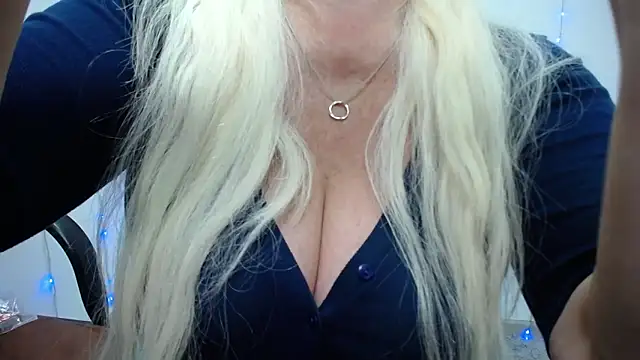 BlondyLeeBest online show from 27, 1, 2025