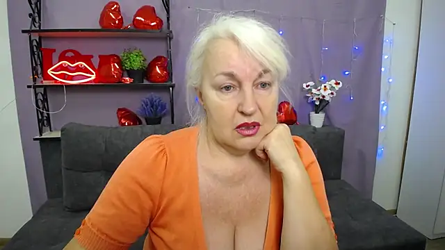 BlondyLeeBest online show from 8, 3, 2025