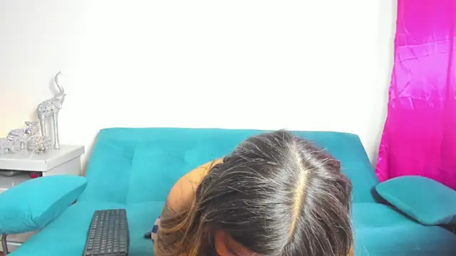 Victoria Jonness online show from 13, 10, 2025