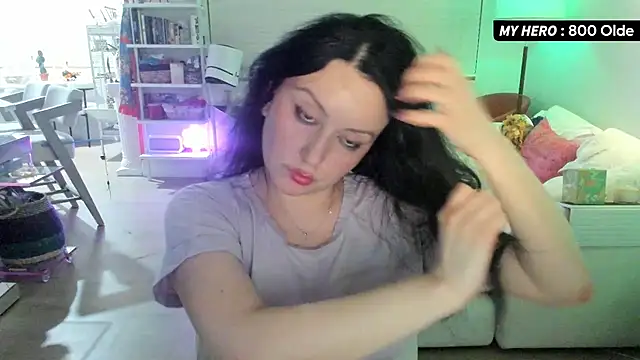 Snapshot of Vesaaa chatting on 8, 10, 2025 Vesaaa online show from 8, 10, 2025