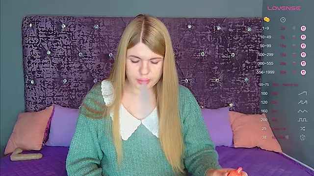 NoraBigAss online show from 2, 12, 2025