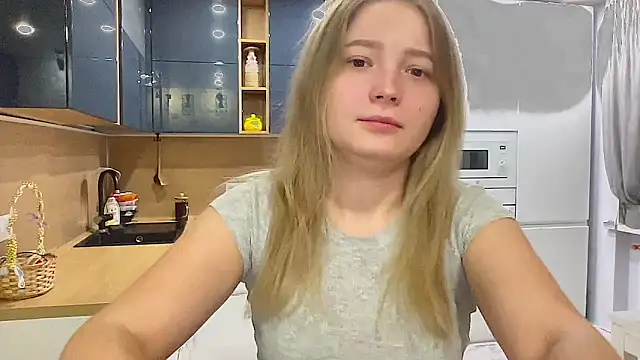 CharmingSarah online show from 14, 9, 2025