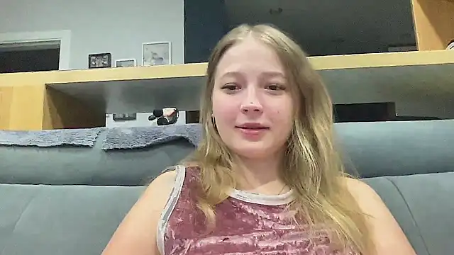 CharmingSarah online show from 13, 11, 2025