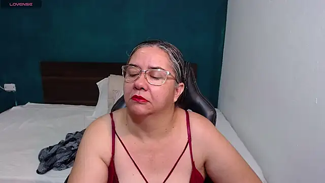 scaelettdubois online show from 5, 10, 2025