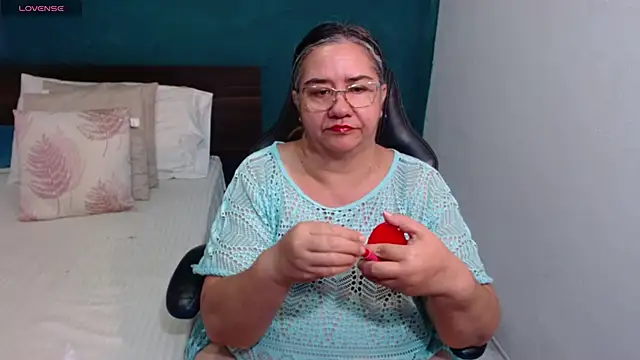 Snapshot of scaelettdubois chatting on 10, 2, 2026 scaelettdubois online show from 10, 2, 2026