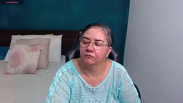 Snapshot of scaelettdubois chatting on 13, 2, 2026 scaelettdubois online show from 13, 2, 2026