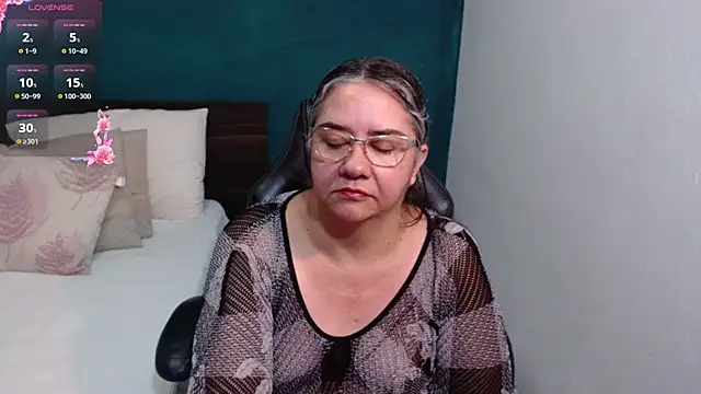 Snapshot of scaelettdubois chatting on 18, 2, 2026 scaelettdubois online show from 18, 2, 2026