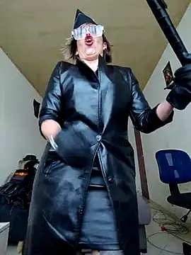 Snapshot of sexymarilyncolombia chatting on 2, 10, 2025 sexymarilyncolombia online show from 2, 10, 2025