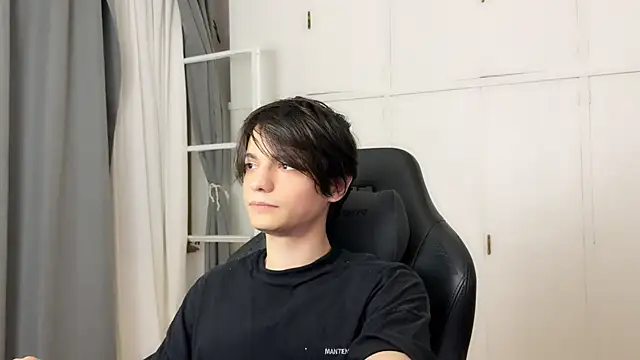 SasukeUhchiaa online show from 25, 3, 2026