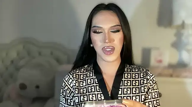 Ts glamxxxx online show from 11, 3, 2025