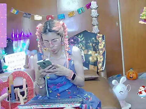 Skinygirl online show from 28, 10, 2025