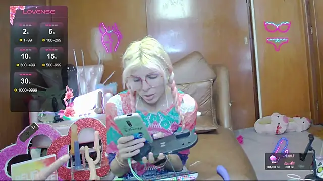 Skinygirl online show from 20, 11, 2025