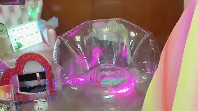 Snapshot of Skinygirl chatting on 1, 3, 2026 Skinygirl online show from 1, 3, 2026