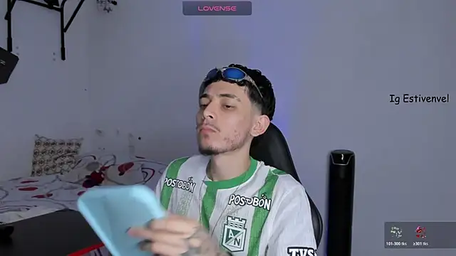 Snapshot of steve_latin chatting on 27, 10, 2025 steve latin online show from 27, 10, 2025