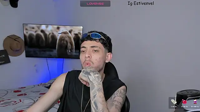 Snapshot of steve_latin chatting on 12, 11, 2025 steve latin online show from 12, 11, 2025