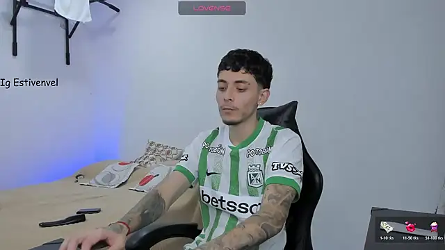 Snapshot of steve_latin chatting on 22, 2, 2026 steve latin online show from 22, 2, 2026