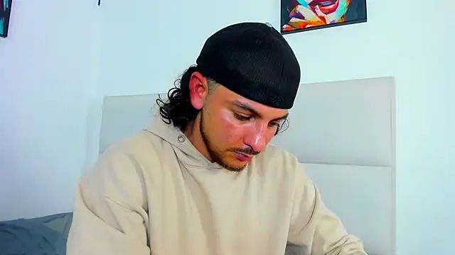 tuyo1995 online show from 5, 1, 2026