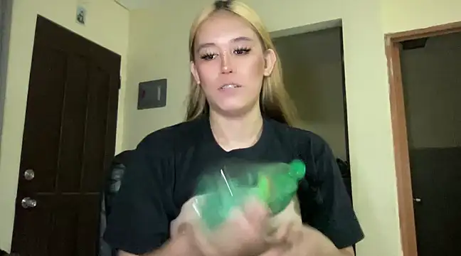 MeganTheRarest online show from 10, 12, 2024