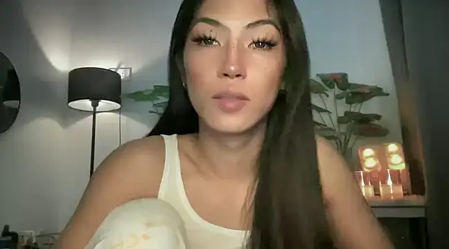 Snapshot of Bella_Gordon chatting on 3, 2, 2025 Bella Gordon online show from 3, 2, 2025