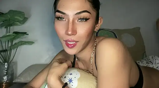 Snapshot of Bella_Gordon chatting on 8, 2, 2025 Bella Gordon online show from 8, 2, 2025