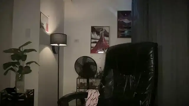 Snapshot of Bella_Gordon chatting on 20, 9, 2025 Bella Gordon online show from 20, 9, 2025