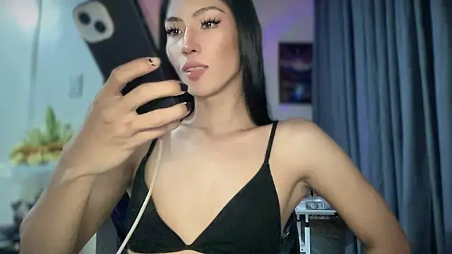 Snapshot of Bella_Gordon chatting on 16, 10, 2025 Bella Gordon online show from 16, 10, 2025