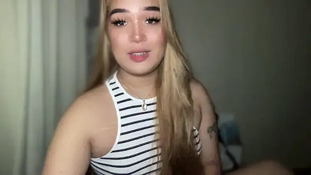 Snapshot of MissCataleyaxxx chatting on 23, 3, 2025 MissCataleyaxxx online show from 23, 3, 2025