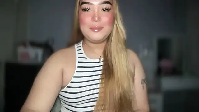 Snapshot of MissCataleyaxxx chatting on 19, 10, 2025 MissCataleyaxxx online show from 19, 10, 2025