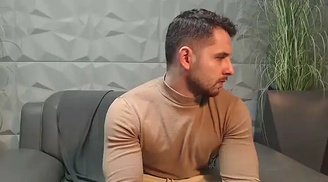 Antoniodiamond online show from 6, 12, 2024