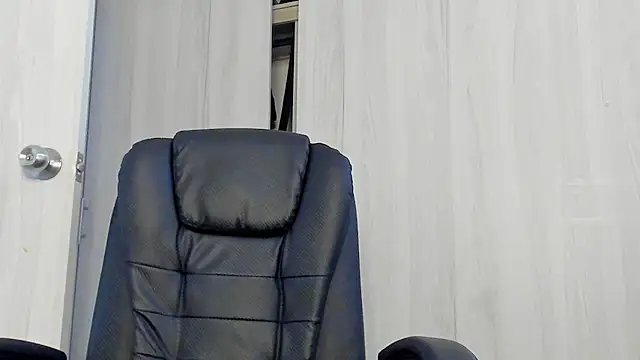 Snapshot of katrhin_66 chatting on 18, 9, 2025 katrhin 66 online show from 18, 9, 2025