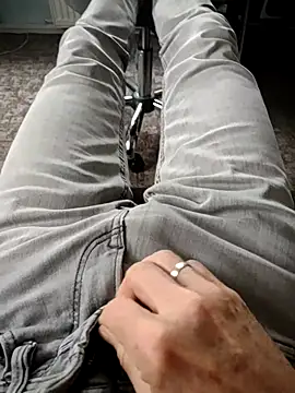 Snapshot of kiam471 chatting on 28, 10, 2025 kiam471 online show from 28, 10, 2025